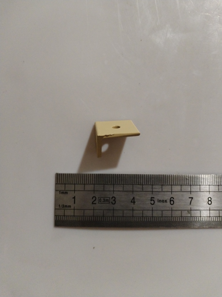 16.11.04.060 -- Équerre supt sect cde volet