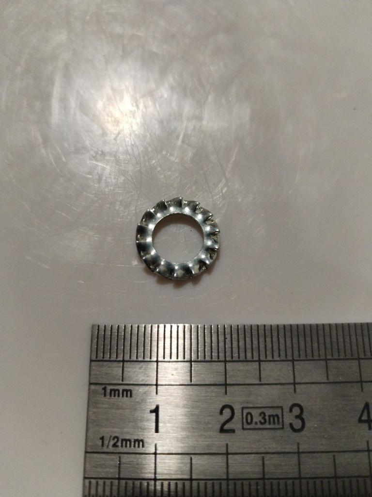 95.63.06.000 -- Rondelle éventail d=8