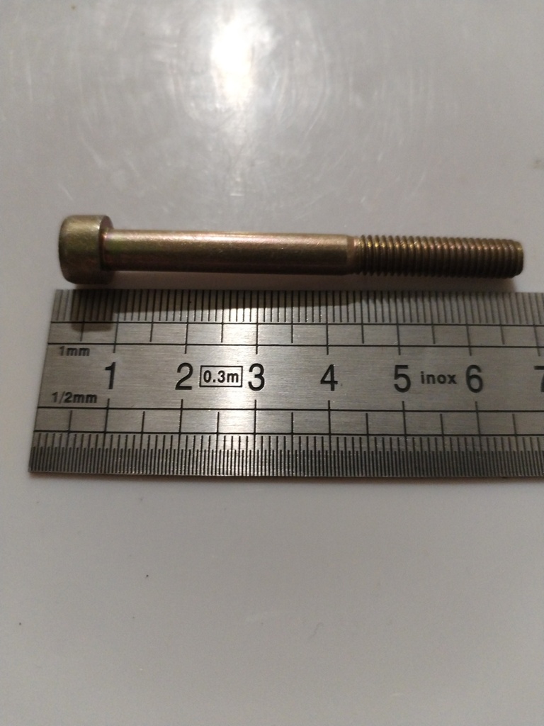 95.13.05.000 -- VIS BTR C6X60*