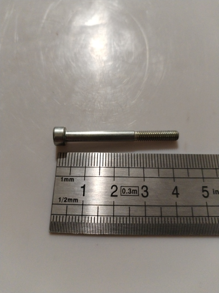 95.13.39.000 -- Vis BTR C 4X40