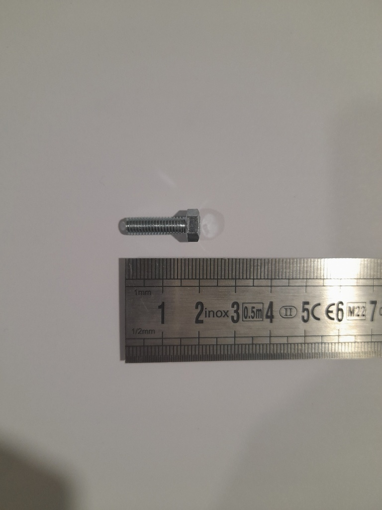 95.12.01.000 -- Vis tête H 5X15