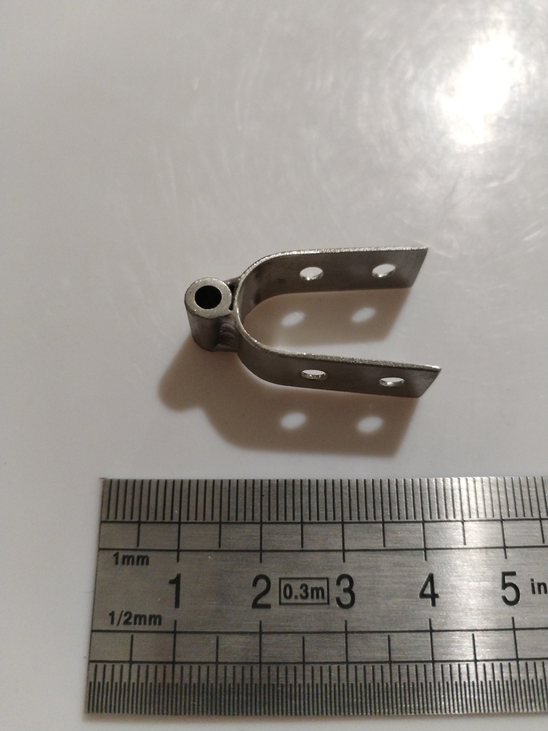 34.11.10.015 -- CHARNIERE ANTI-TAB FEMELLE