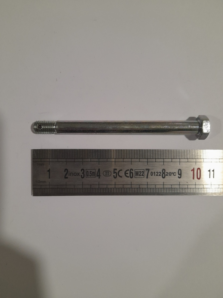 77.11.01.040 -- Axe D=8,2 pied de manche