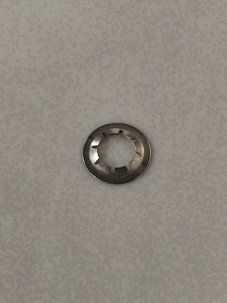 584-140 -- RETAINER
