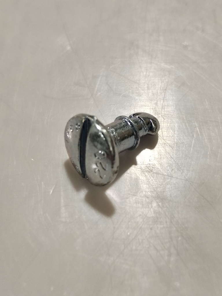 587-594 -- Stud