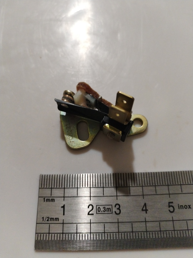 ES10-382584 -- Breaker assy
