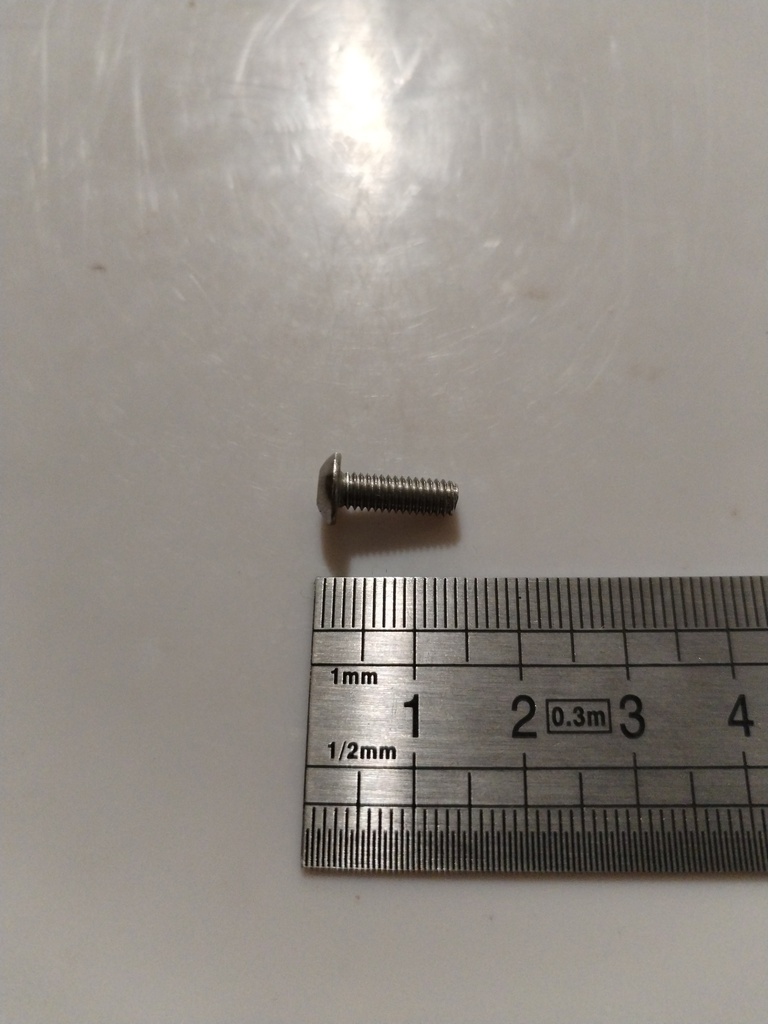 95.30.04.012 -- Vis TBHC M4X12 inox