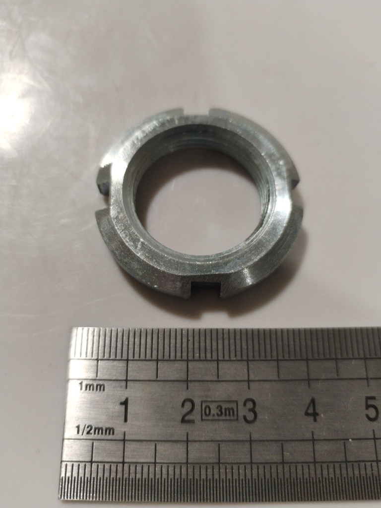 42.18.05.010 -- Écrou