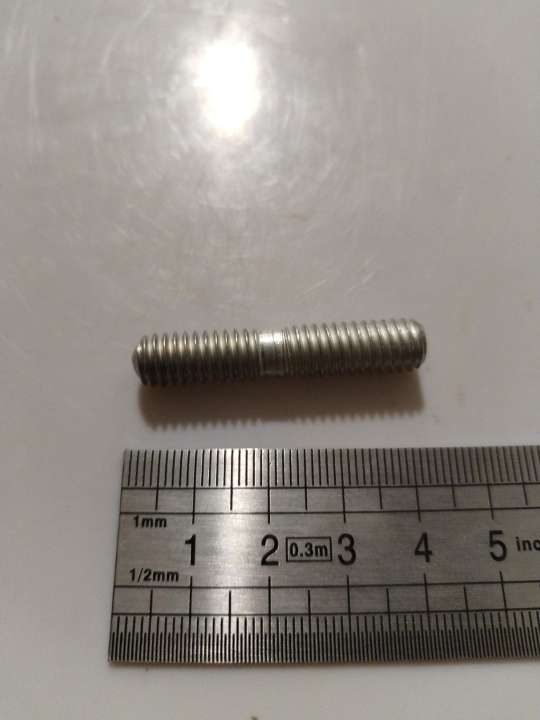 31C-13 Stud / Goujon