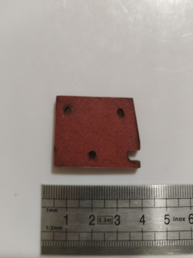 17.12.01.000 -- Fibre guide-câble aileron