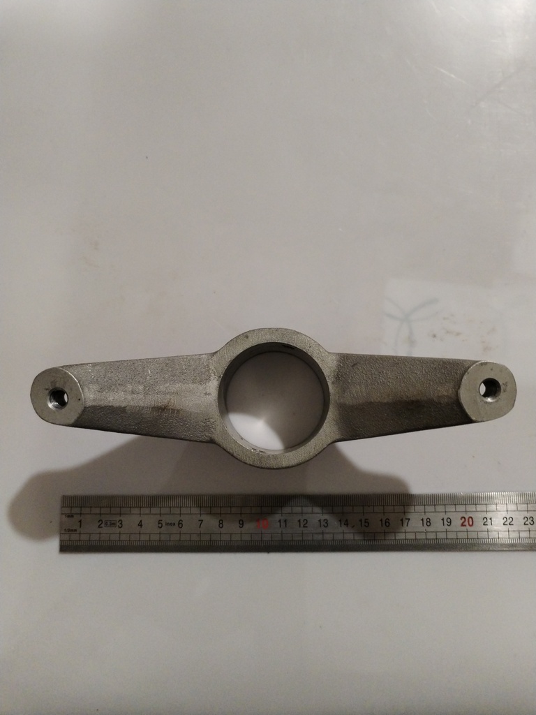 42.34.42.030 -- Support de carénage de roue avant