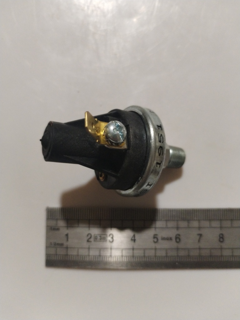 52.18.14.020 -- Manoc pression essence