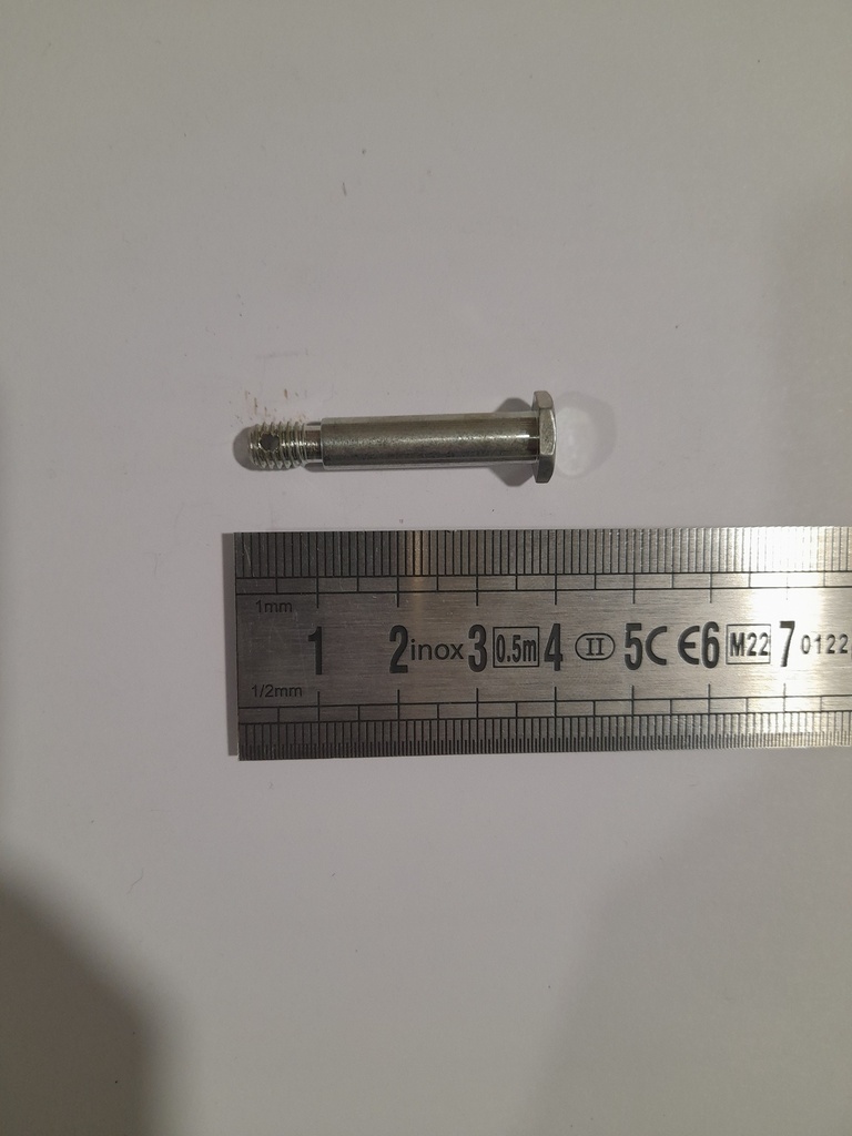 32.11.03.020 axe charnière