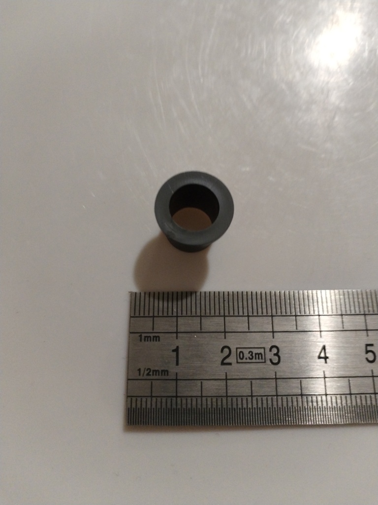 42.23.08.000 -- Bague delerin D=10