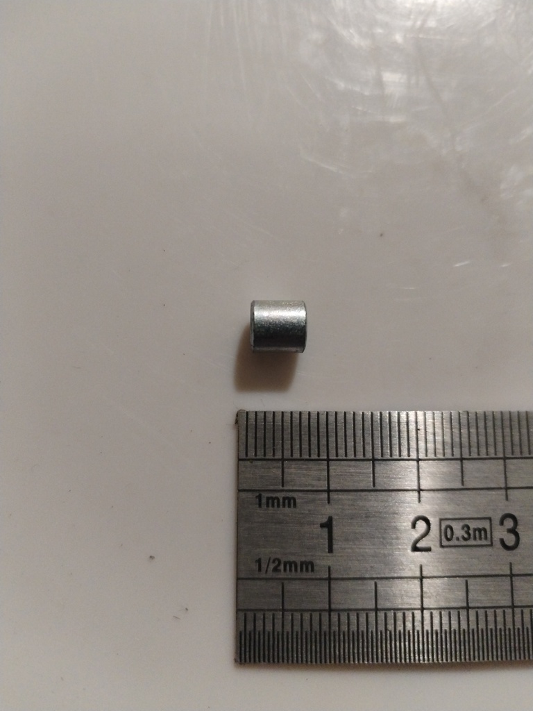 28.11.25.010 Entretoise 4*6*6