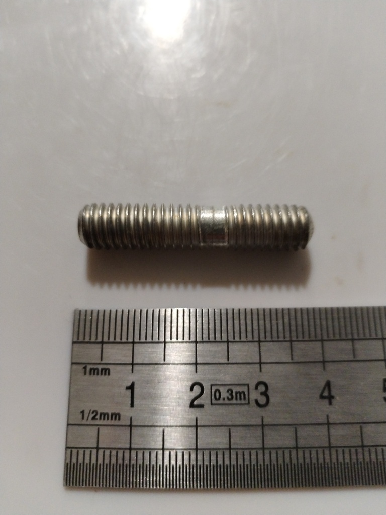 31C12 STUD