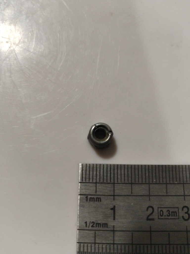 95.24.02.000 -- Écrou nylstop M4P8